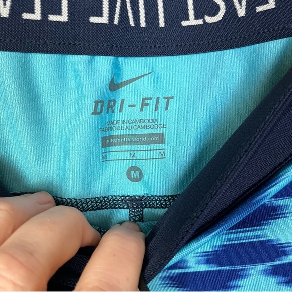 2/$30 Nike Relay Print Women’s Blue Capri Tights - Size M - Picture 8 of 13